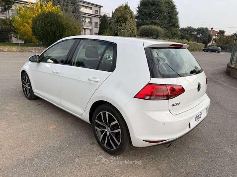 Usata VW Golf VII Highline 110 CV (80 kW) 2016 Bianco Berlina