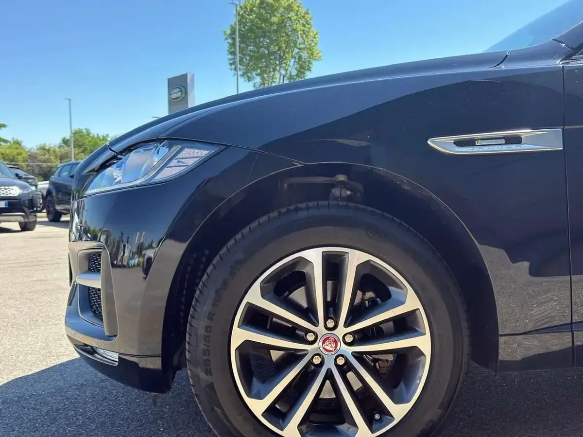 Usata Jaguar F-Pace R-Sport 179 CV (131 kW) 2017 Nero SUV