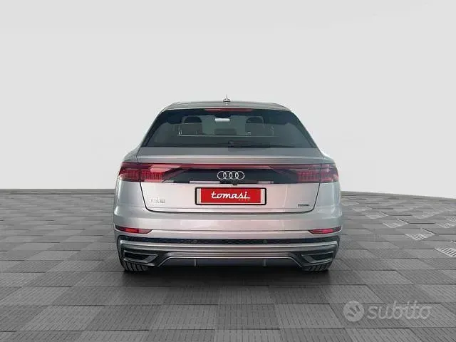 Usata Audi Q8 Sport 286 CV (210 kW) 2020 Grigio SUV