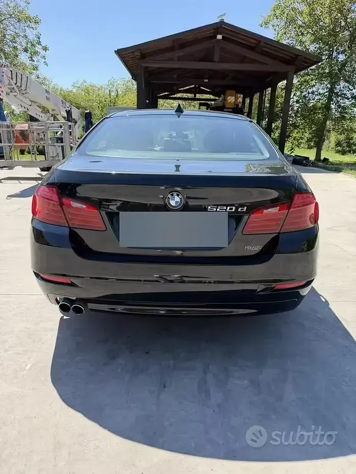 Usata BMW 520 190 CV (139 kW) 2016 Nero Berlina