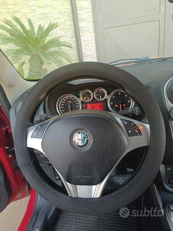 Usata Alfa Romeo MiTo 95 CV (69 kW) 2010 Rosso Utilitaria