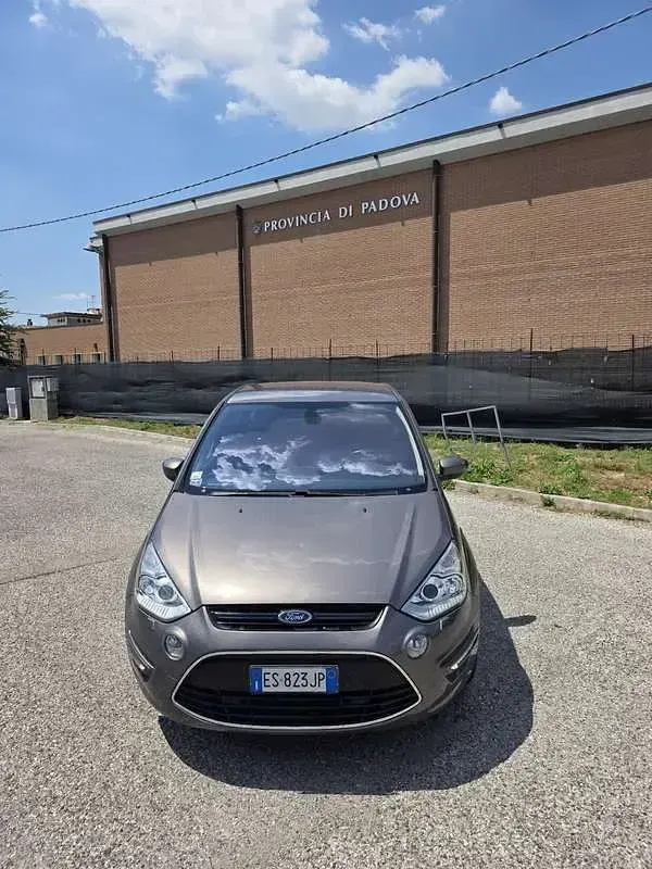 Usata Ford S-MAX S 163 CV (119 kW) 2013 Monovolume