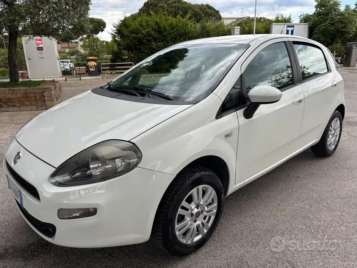 Occasion Fiat Punto Lounge 70 ch (51 kW) 2014 Blanc Citadine