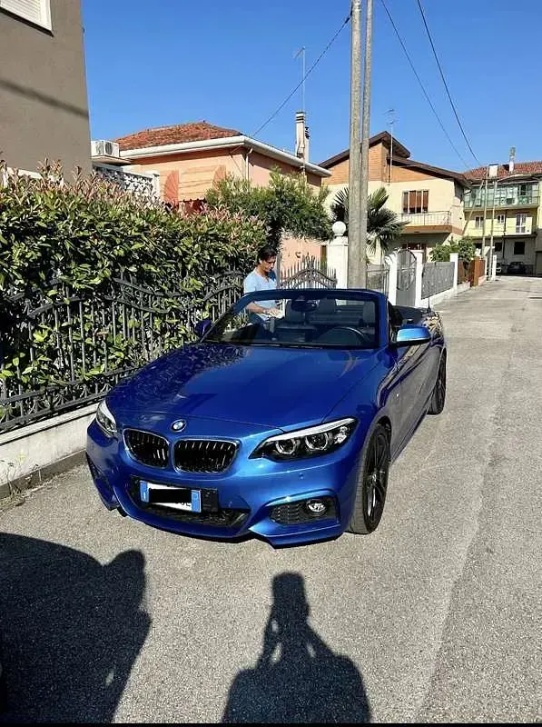 Usata BMW 218 M Sport 136 CV (100 kW) 2018 Blu/azzurro Cabrio
