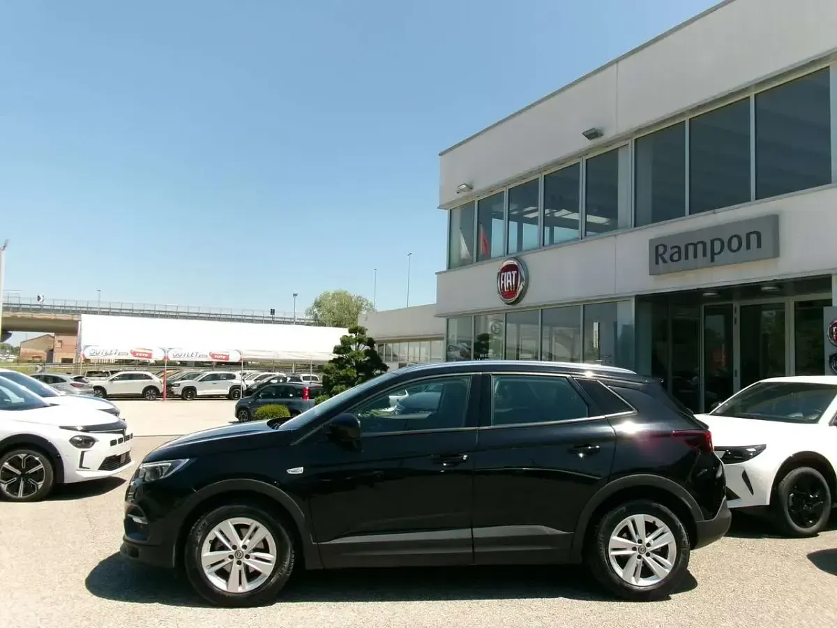 Usata Opel Grandland X Ultimate 131 CV (96 kW) 2019 Nero SUV