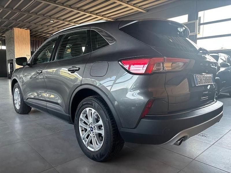 Gebraucht Ford Kuga Titanium 152 PS (111 kW) 2021 Grau SUV