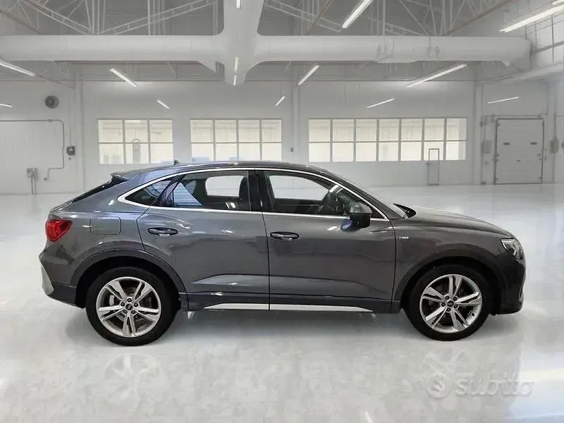 Usata Audi Q3 Sportback S-Line 150 CV (110 kW) 2020 Grigio SUV