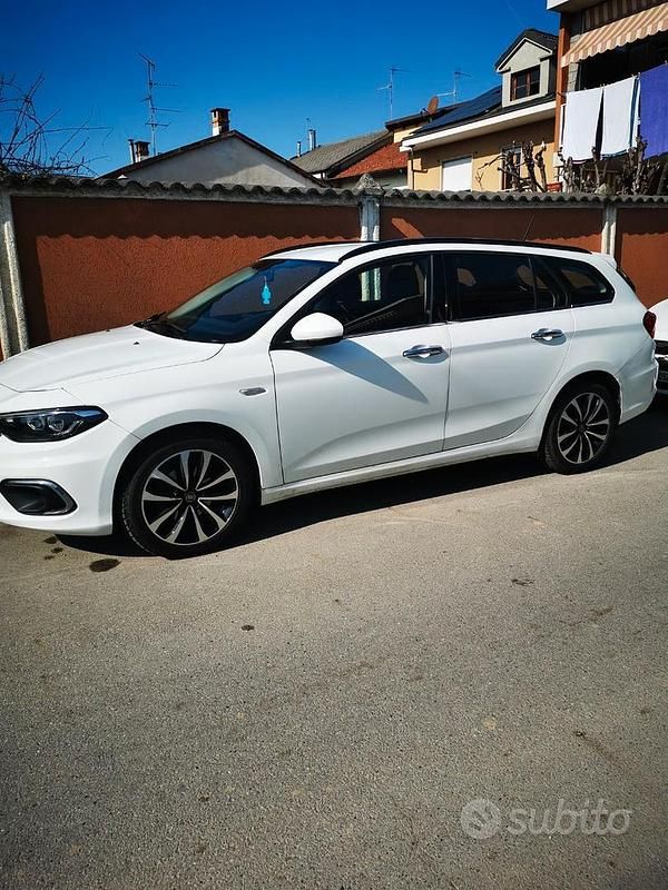 Usata Fiat Tipo 120 CV (88 kW) 2017 Bianco Berlina