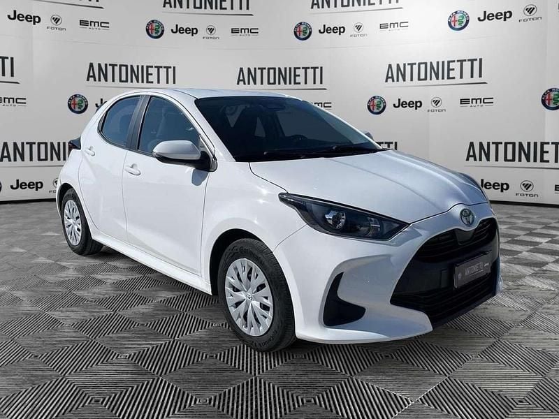 Usata Toyota Yaris Active 116 CV (85 kW) 2025 Bianco Utilitaria