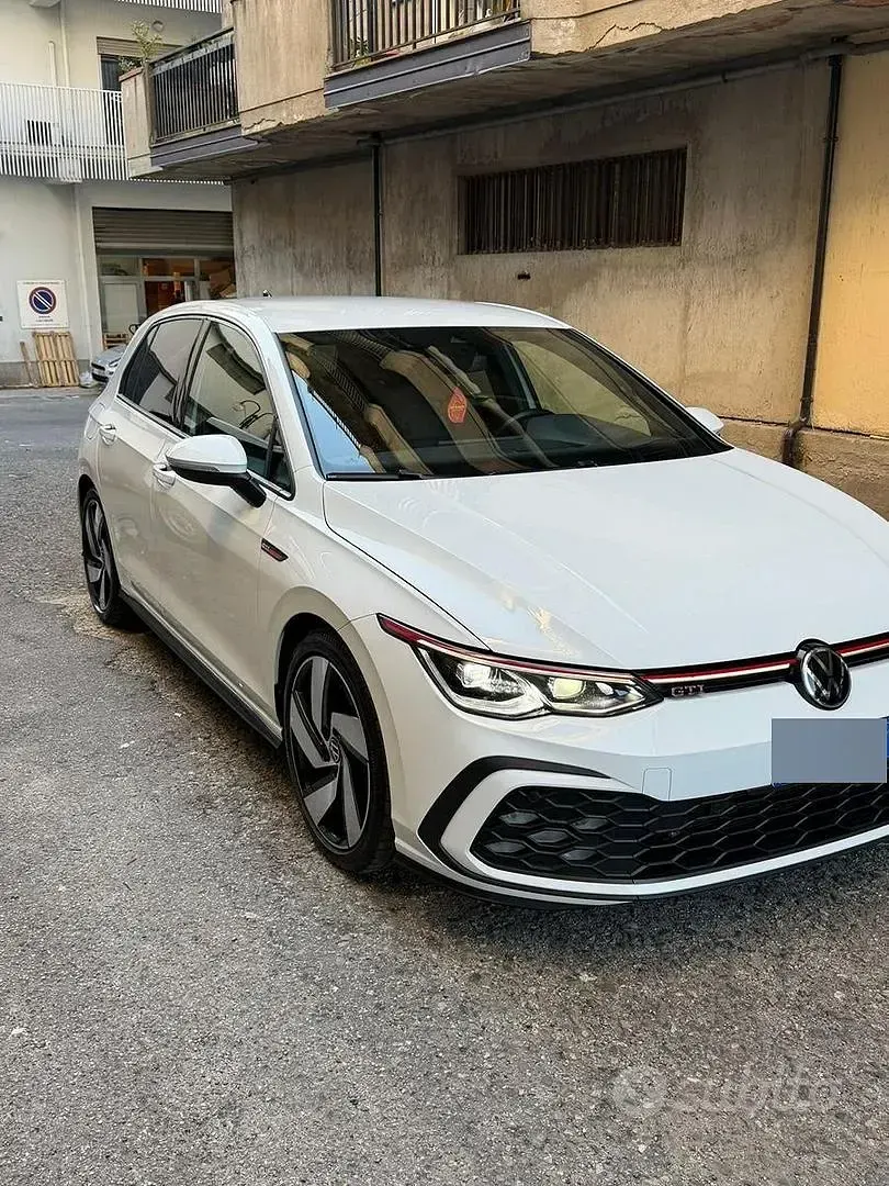 Usata VW Golf VIII GTI 245 CV (180 kW) 2021 Bianco Berlina