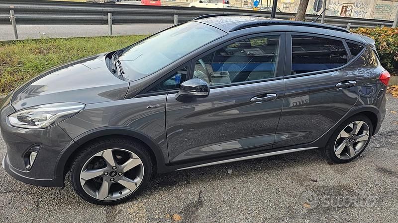 Usata Ford Fiesta Active 2018 Grigio Berlina
