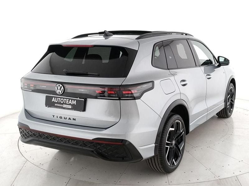 Nuova VW Tiguan R-line Plus 193 CV (141 kW) 2026 Argento SUV