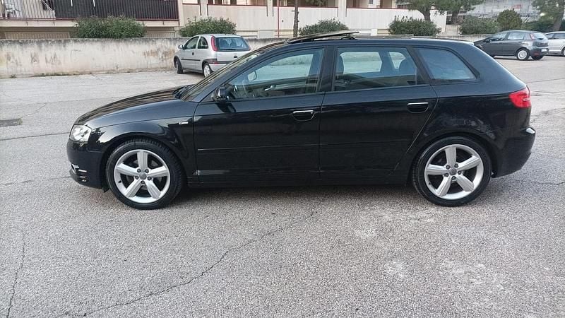 Usata Audi A3 Young 104 CV (76 kW) 2012 Nero Berlina
