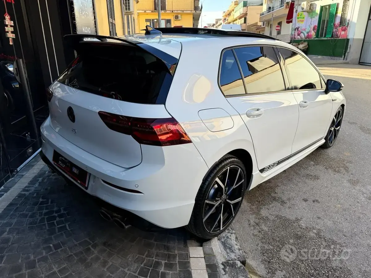 Usata VW Golf VIII R 320 CV (235 kW) 2021 Bianco Berlina