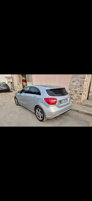 Usata Mercedes A180 109 CV (80 kW) 2013 Berlina
