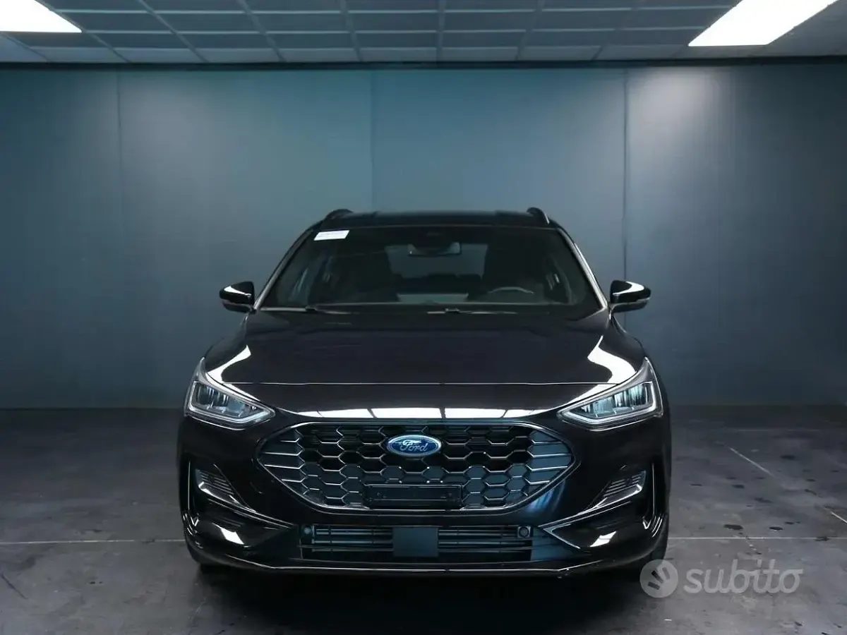 Usata Ford Focus ST-Line 125 CV (91 kW) 2025 Nero Station wagon