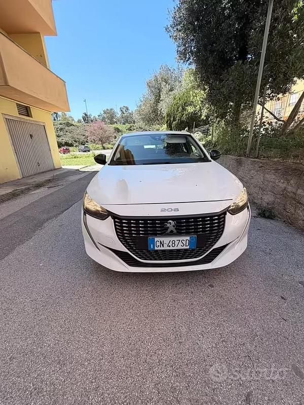 Usata Peugeot 208 100 CV (73 kW) 2023 Bianco Utilitaria