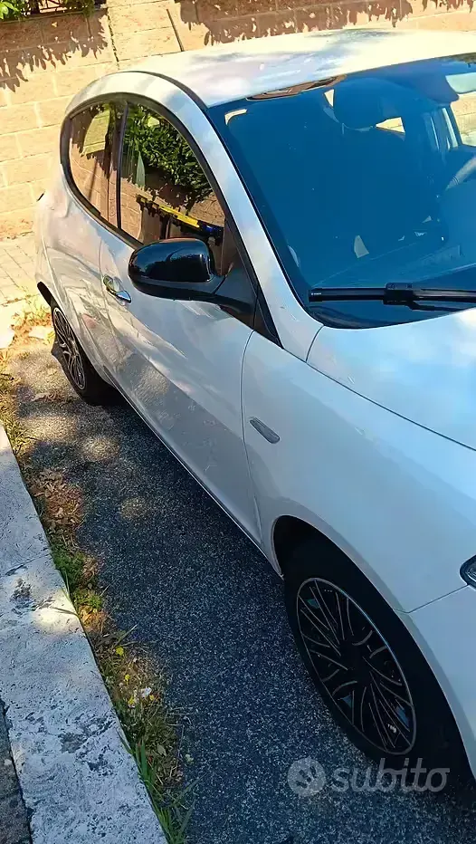 Usata Lancia Ypsilon 69 CV (50 kW) 2021 Utilitaria