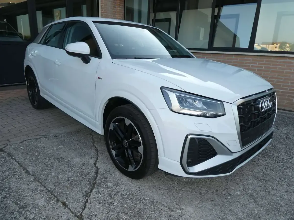 Usata Audi Q2 S-Line 116 CV (85 kW) 2025 Bianco arkona SUV