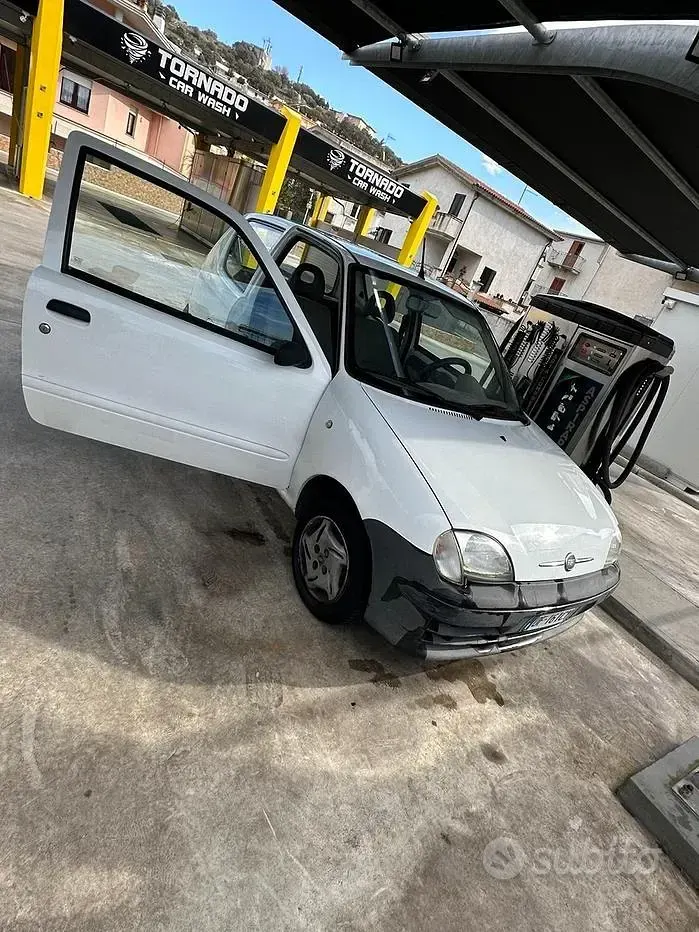 Usata Fiat 600 54 CV (39 kW) 2007 Utilitaria