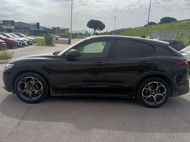 Second-hand Alfa Romeo Stelvio Sprint 190 CP (139 kW) 2022 Negru SUV