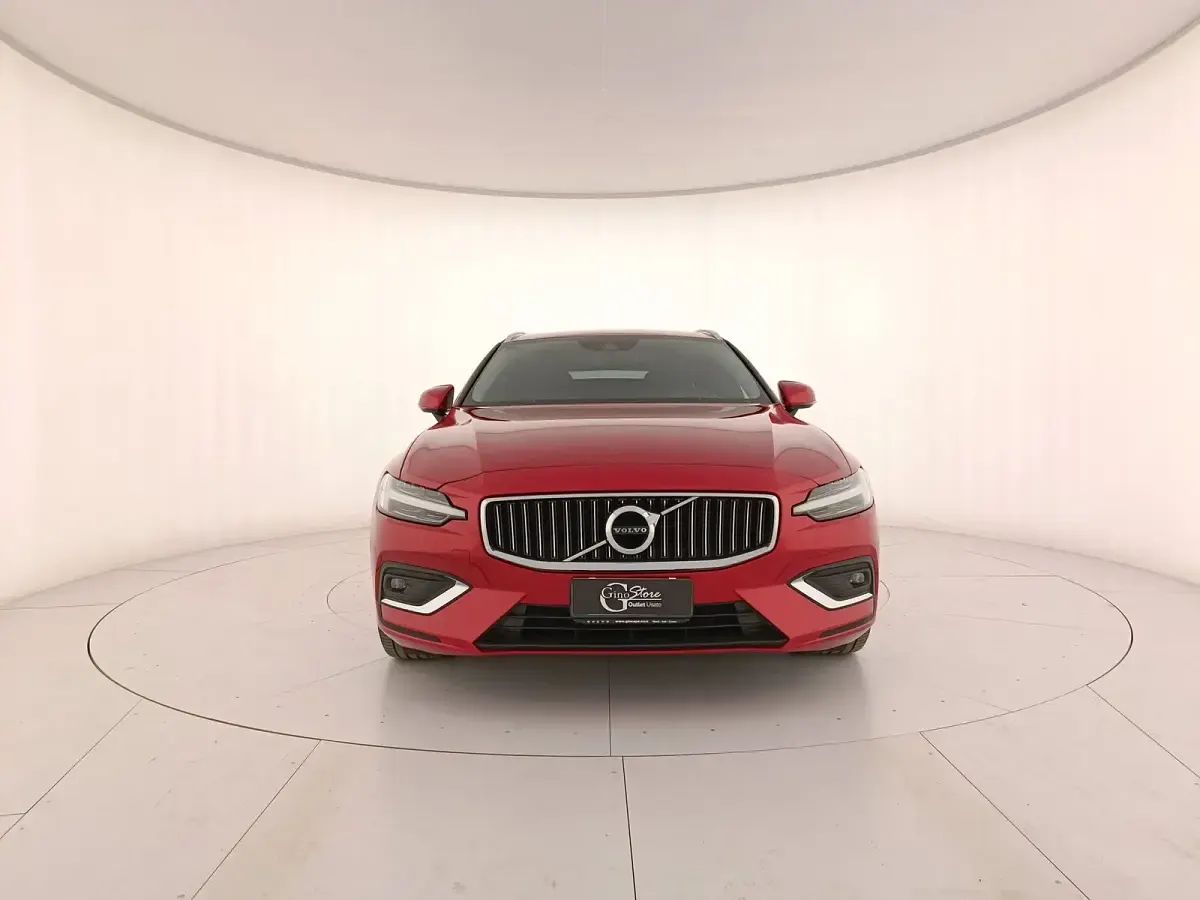 Usata Volvo V60 Inscription 197 CV (144 kW) 2021 Rosso met Station wagon