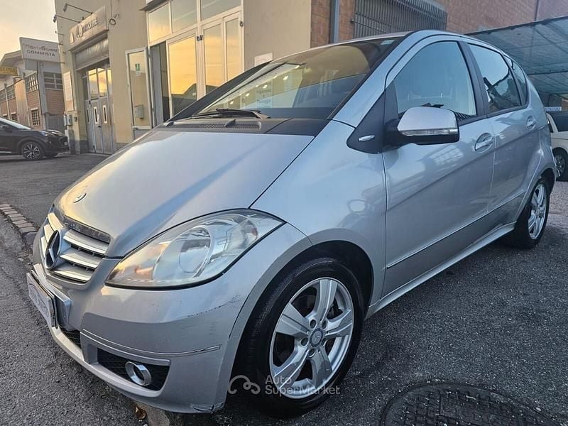 Usata Mercedes A180 Avantgarde 110 CV (80 kW) 2009 Argento Berlina