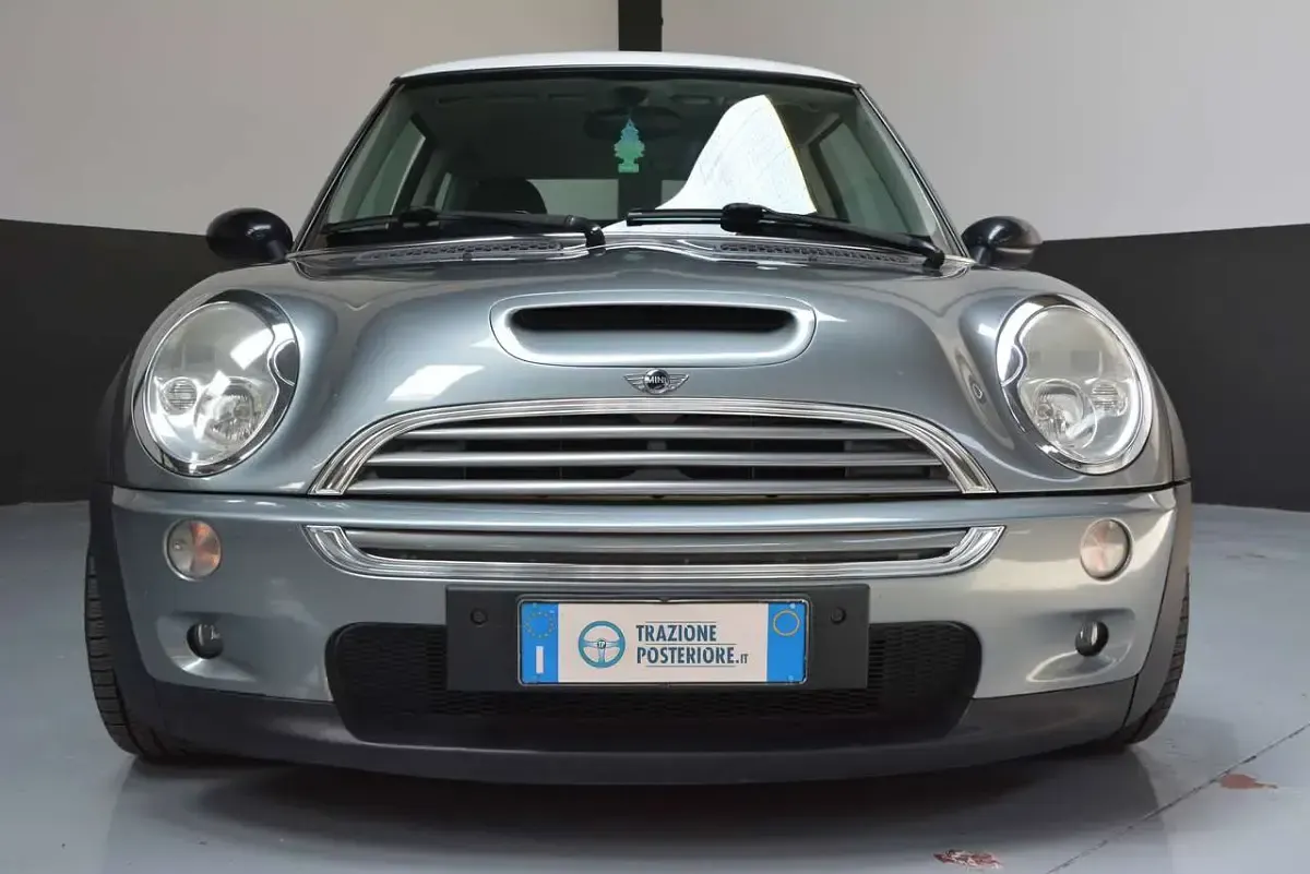 Usata Mini Cooper S 163 CV (119 kW) 2003 Dark silver Utilitaria