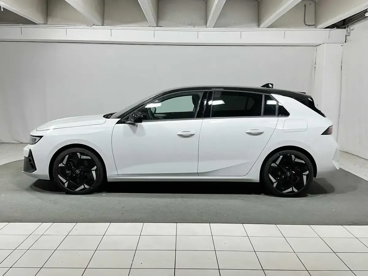 Nuova Opel Astra GSe 225 CV (165 kW) 2025 Bianco Utilitaria