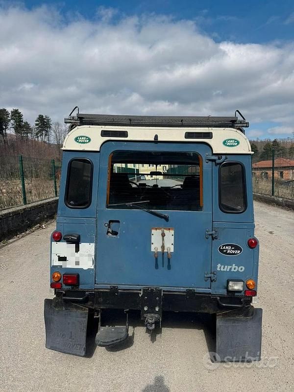 Usata Land Rover Defender 86 CV (63 kW) 1990 SUV