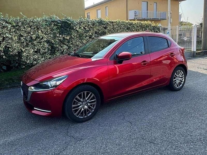 Usata Mazda 2 Evolve 90 CV (66 kW) 2022 Rosso Utilitaria