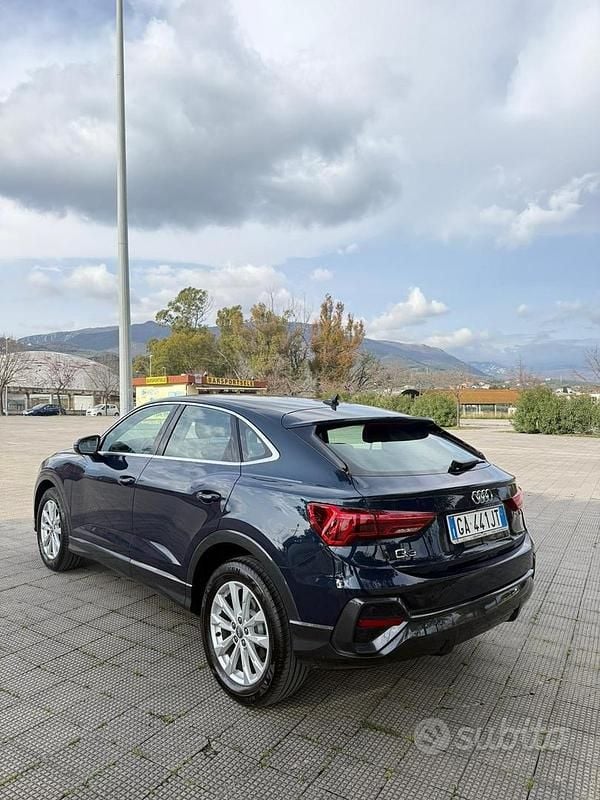 Usata Audi Q3 Comfort 150 CV (110 kW) 2020 Blu SUV