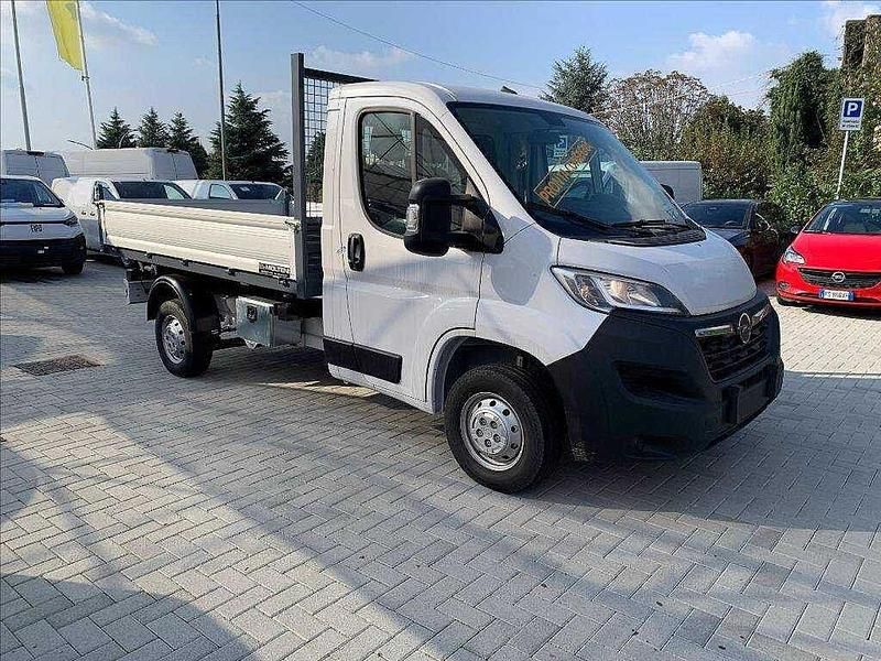 Usata Opel Movano S 140 CV (102 kW) 2024 Bianco pastello Furgone