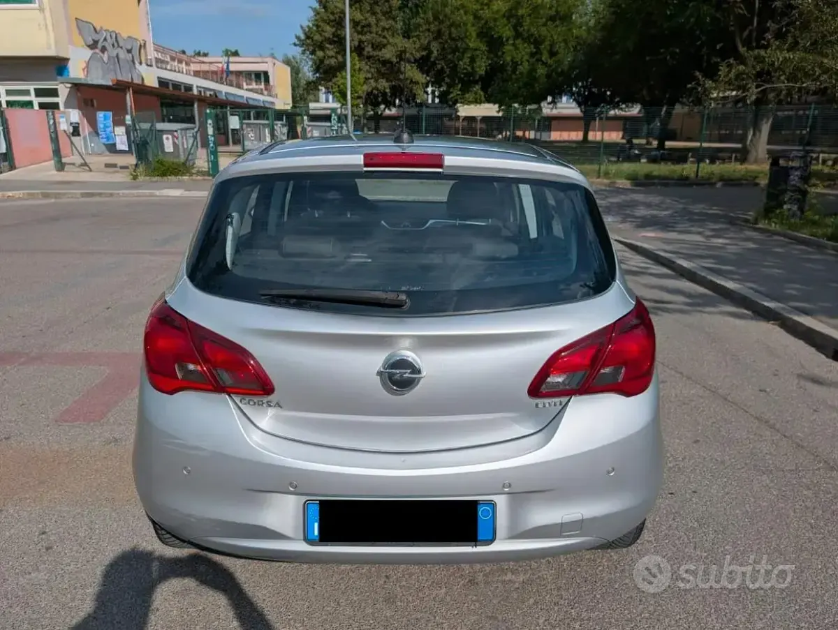 Usata Opel Corsa 75 CV (55 kW) 2017 Grigio Utilitaria