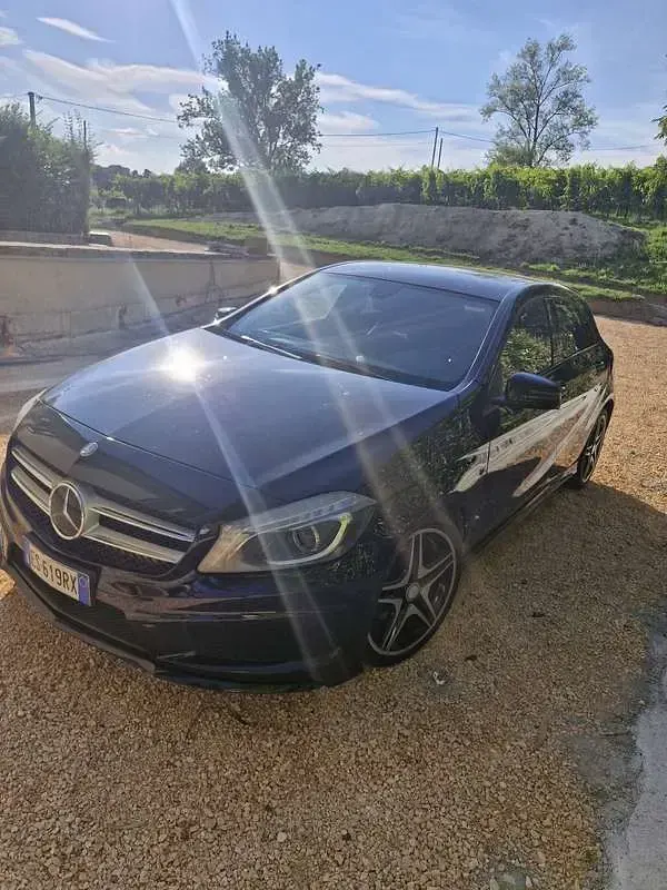 Usata Mercedes A180 Premium 109 CV (80 kW) 2012 Utilitaria