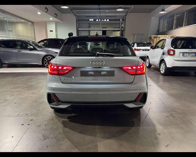 Nuova Audi A1 S-Line 116 CV (85 kW) 2026 Grigio SUV