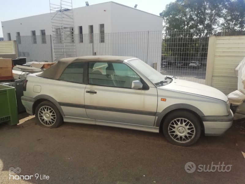 Usata VW Golf Cabriolet 75 CV (55 kW) 1998 Grigio Cabrio