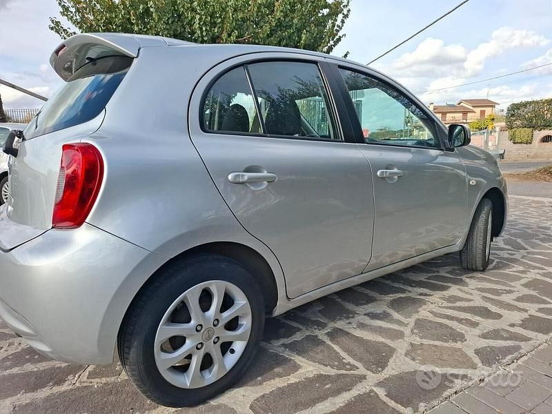 Usata Nissan Micra Tekna 80 CV (58 kW) 2015 Grigio Berlina