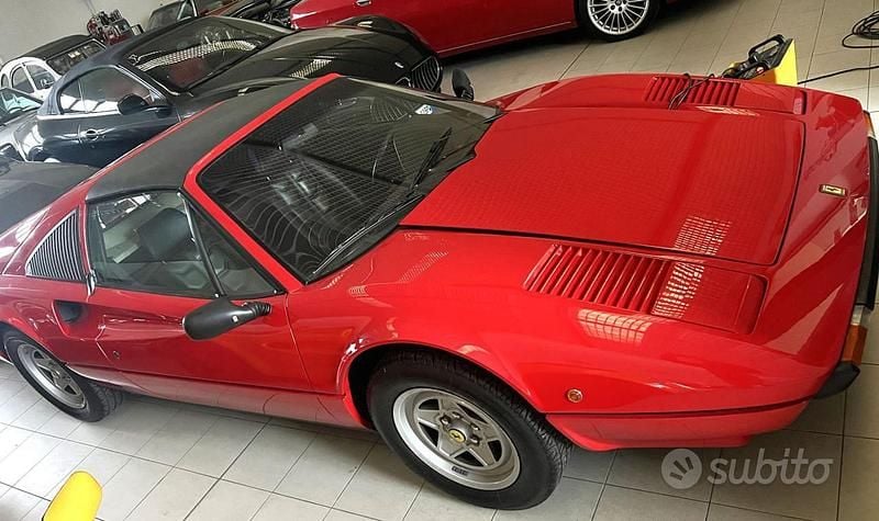 Usata Ferrari 308 214 CV (157 kW) 1982 Rosso Cabrio