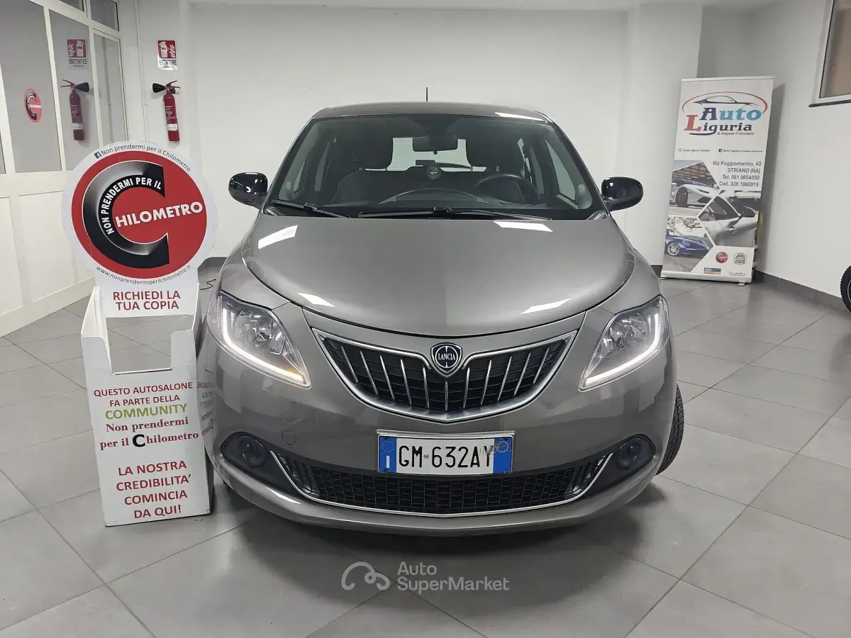 Usata Lancia Ypsilon Silver 70 CV (51 kW) 2023 Grigio Utilitaria