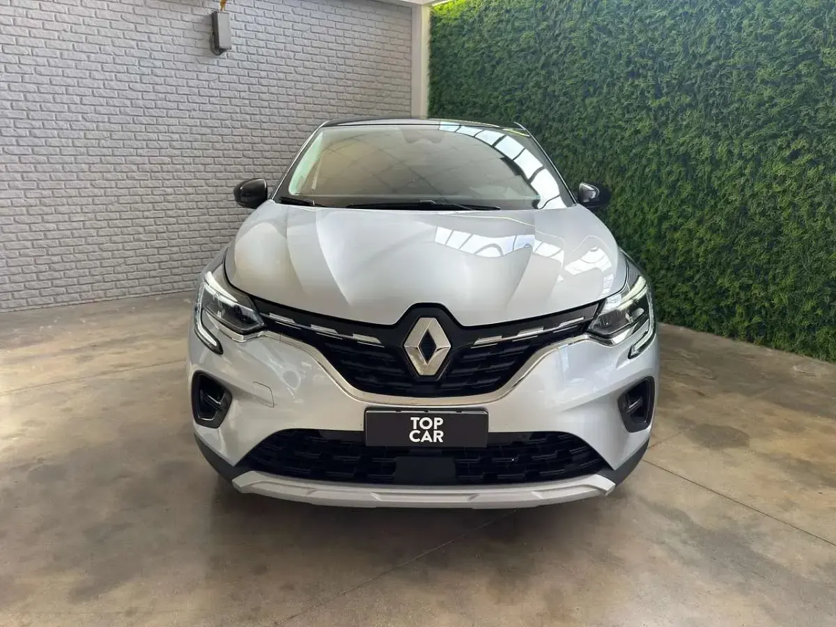 Usata Renault Captur Intens 101 CV (74 kW) 2023 Argento SUV