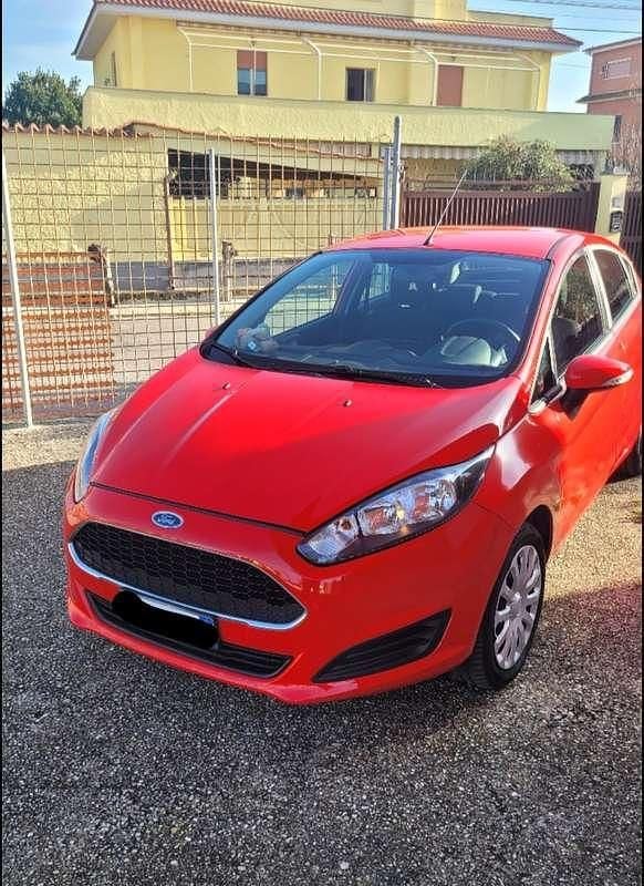 Usata Ford Fiesta Business Edition 75 CV (55 kW) 2016 Rosso Berlina