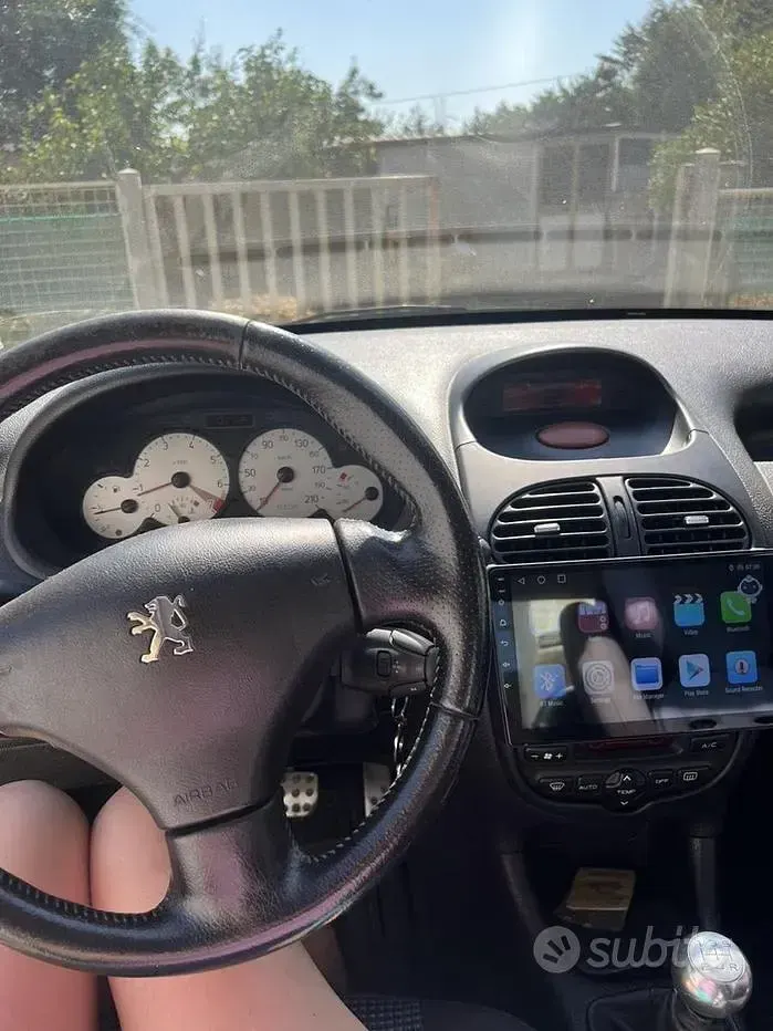 Usata Peugeot 206 CC 109 CV (80 kW) 2003 Grigio Cabrio