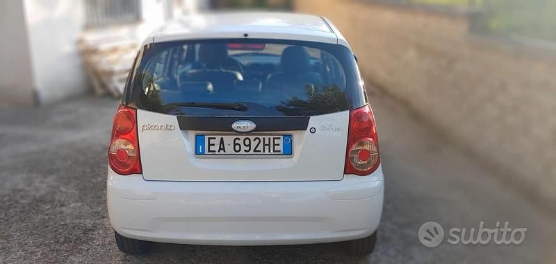 Usata Kia Picanto 62 CV (45 kW) 2010 Utilitaria