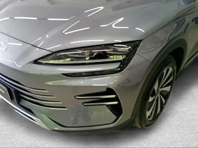 Usata BYD Seal U Boost 218 CV (160 kW) 2025 Grigio SUV
