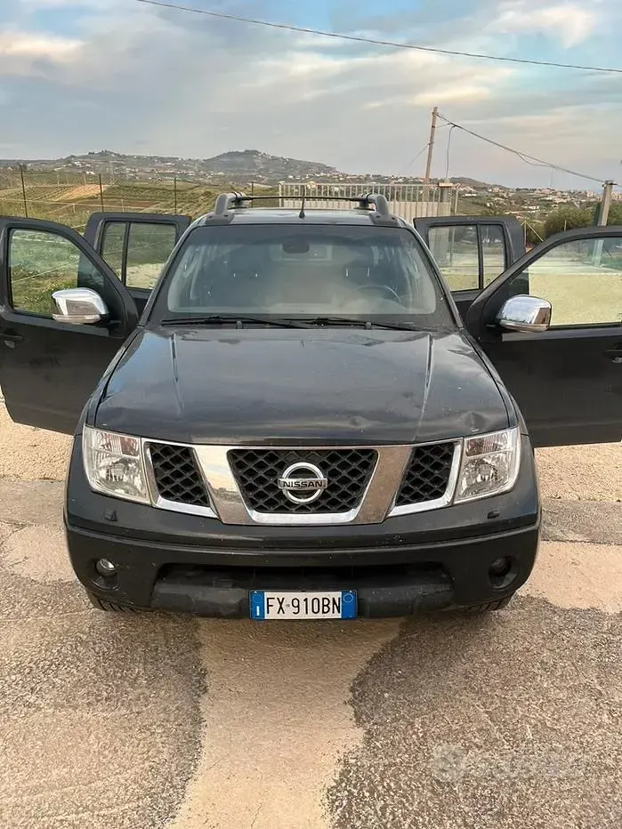 Second-hand Nissan Navara 171 CP (125 kW) 2007 Pickup