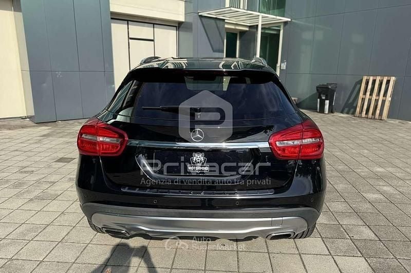 Usata Mercedes GLA220 177 CV (130 kW) 2015 Nero SUV