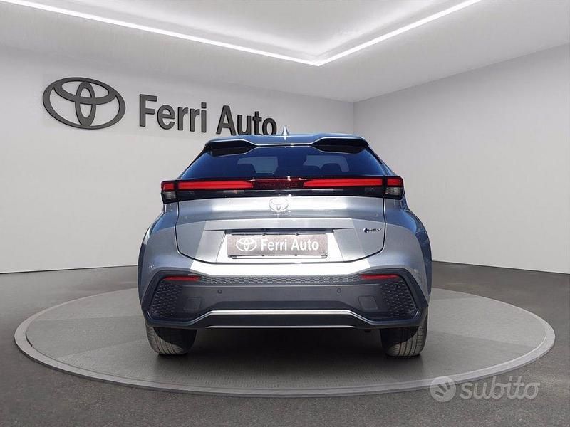 Usata Toyota C-HR Trend 223 CV (164 kW) 2024 Grigio SUV