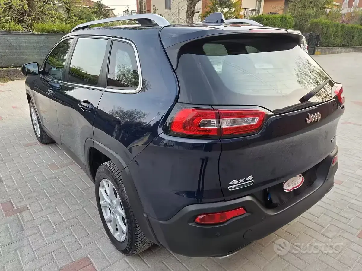 Usata Jeep Cherokee Longitude 185 CV (136 kW) 2016 Blu SUV