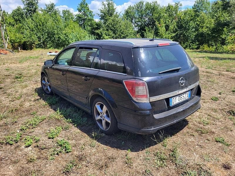 Usata Opel Astra 2009 Nero Station wagon